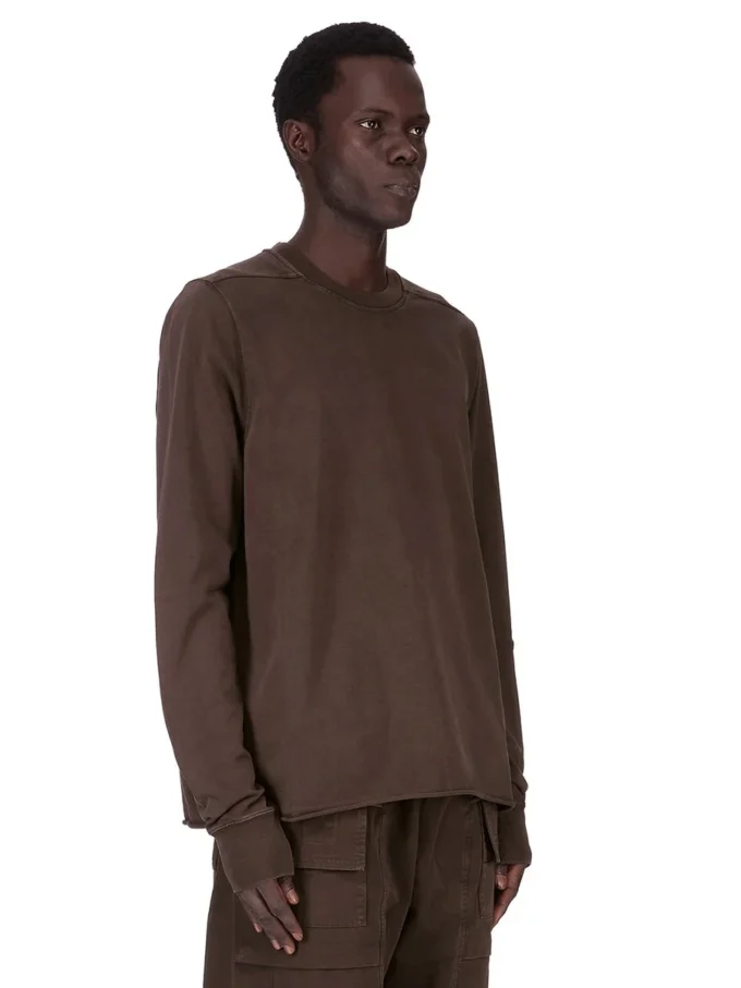 DRKSHDW FW25 CONCORDIANS CREWNECK-SVETTE I MØRK STØVET KOMPAKT TYKK TRØYE. DU02E7279RIGP-78