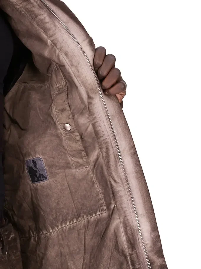 DRKSHDW FW25 CONCORDIANS SKJULT GLIDELÅSFRONTJEKKE I DRKDUST BØRSTET BOMULL. DU02E7775BMO-78