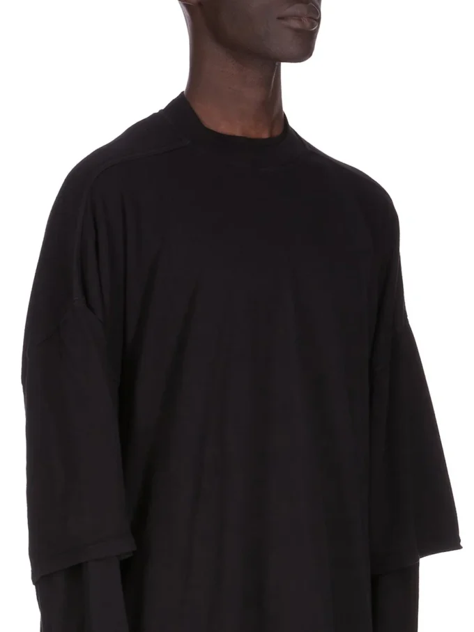 DRKSHDW FW25 CONCORDIANS TOMMY HUSTLER SWEAT I SVART DOBBELT BØRSTET TRØYE DU02E7266JDB-09