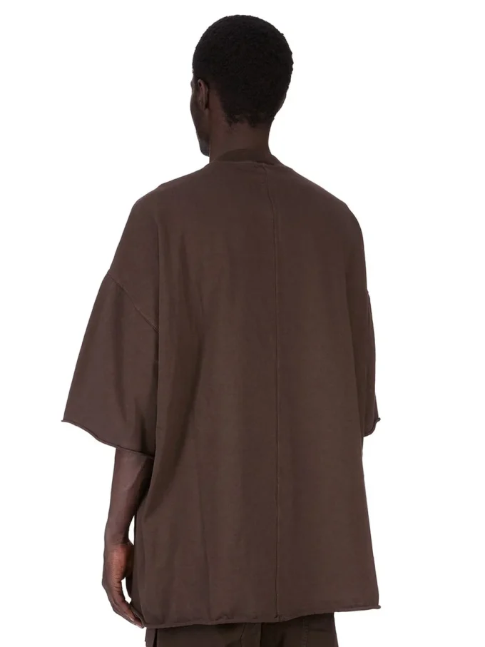 DRKSHDW FW25 CONCORDIANS TOMMY T I MØRK STØV KOMPAKT TYKK TRØYE DU02E7259RIG-78
