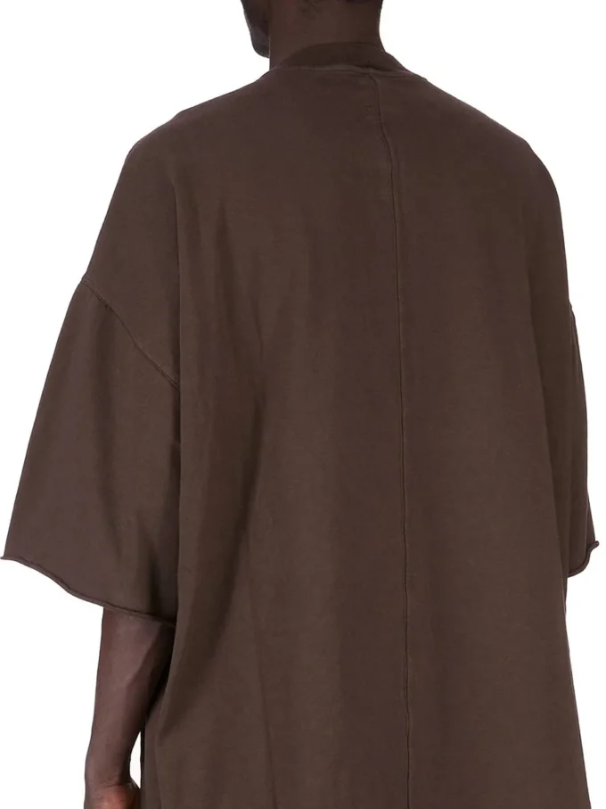 DRKSHDW FW25 CONCORDIANS TOMMY T I MØRK STØV KOMPAKT TYKK TRØYE DU02E7259RIG-78